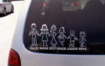 Pasang Family Sticker Di Mobil? Bisa Jadi Bahaya Mengancam Anda