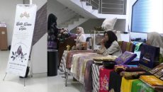 Hari Batik Nasional, KCP BCA Bontang Display Hasil Batik IKM Binaan Diskop UKMP