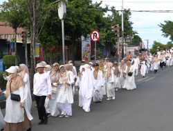 Ribuan Warga Bontang Meriahkan Pawai Ta’aruf Sambut Tahun Baru Islam 1447 H