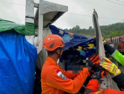 Satu Orang Meninggal Dunia dalam Kecelakaan di Km.13 Kariangau, Tim SAR Lakukan Evakuasi