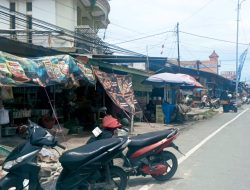 PKL Kembali Kuasai Trotoar Pasar Tamrin Sehari Pasca Penertiban