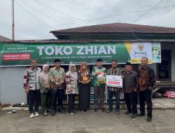 Baznas Kota Samarinda Salurkan Bantuan UMKM untuk Mustahik di Samarinda Seberang