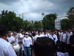 300 Tenaga Bakti Rimbawan Demo Tuntut Kejelasan Status Kepegawaian