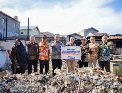 Dukung Pemulihan Pasca Bencana, PKT Proaktif Salurkan Rp100 Juta Bagi Korban Kebakaran Berebas Tengah