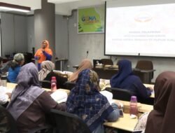 Tingkatkan Kualitas Produk Mitra Binaan, Pupuk Kaltim Gelar Pelatihan Lanjutan Eco-Fashion dan Kriya