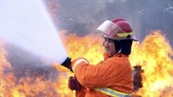 Dukung Penanganan Karhutla di Bontang, Pupuk Kaltim Buka Akses Air bagi Armada Pemadam
