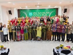 Hadir di Pelantikan DBP KKP dan IWP, Neni Moerniaeni Ajak Paguyuban Ikut Serta Dalam Pembangunan Kota Bontang