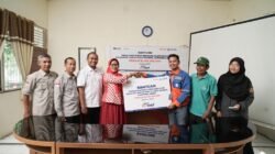 Pupuk Kaltim Salurkan Bantuan Rp100 Juta untuk Petani Terdampak Banjir di Kota Padang